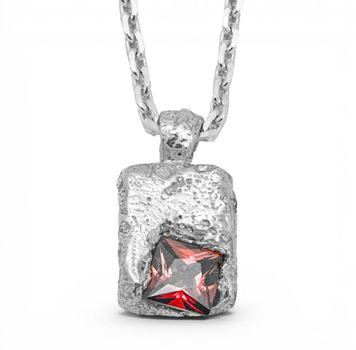 Gónimos Pendant - Red